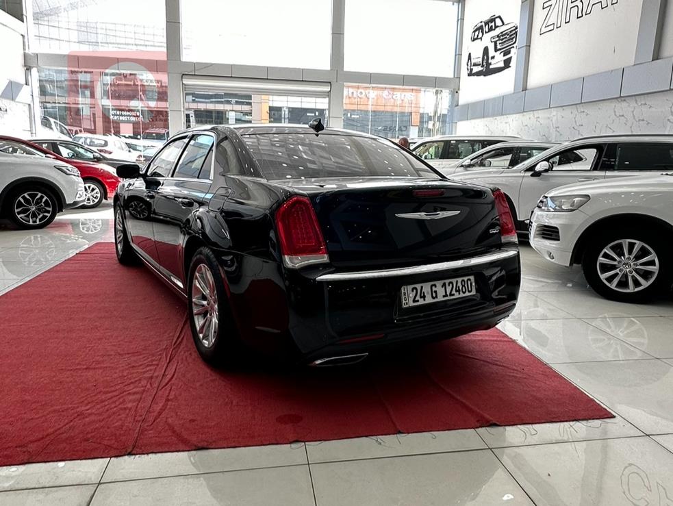 کرایسلەر 300